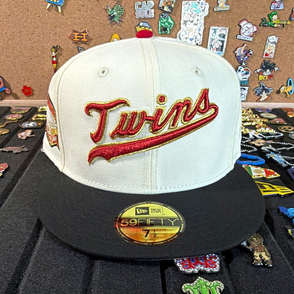 New Era 59FIFTY Minnesota Twins White/MLB Cap Size 7 1/2 Glow In The Dark